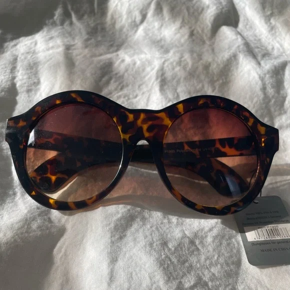 Brown Leopard Sunglasses‎ NWT Steve Madden Brown/Green Pop Art Leopard Jeweled Sunglasses  main image 3